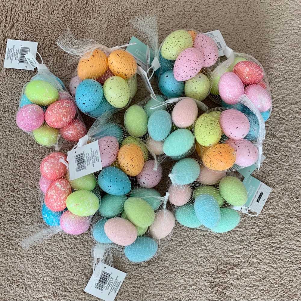 Decorative 80 Easter eggs